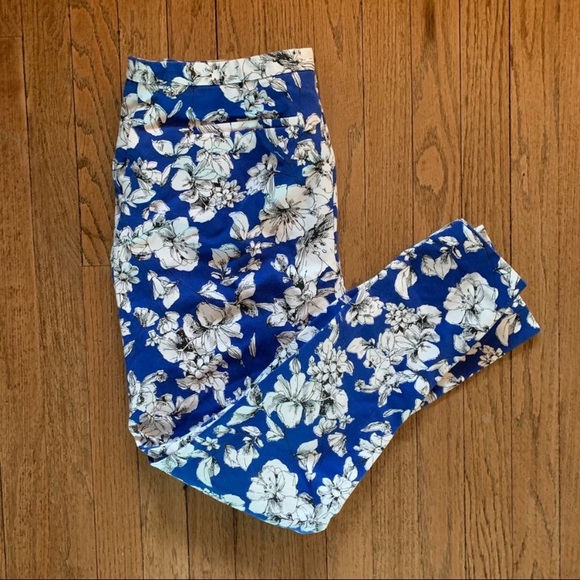 Forever 21 | crop floral mid rise pants - Picture 2 of 5